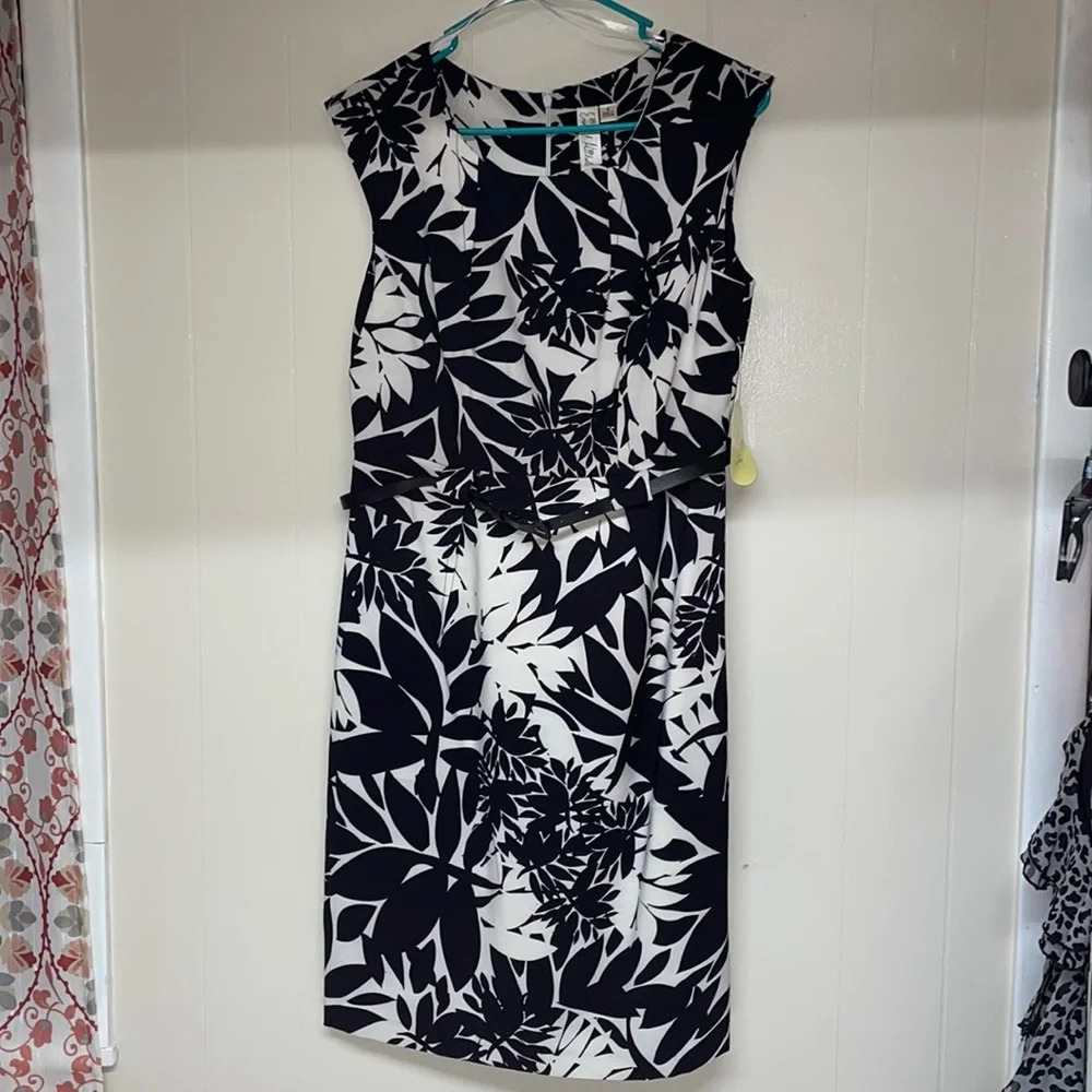 NWT Emma & Michele Floral Black and White Dress Sz 8